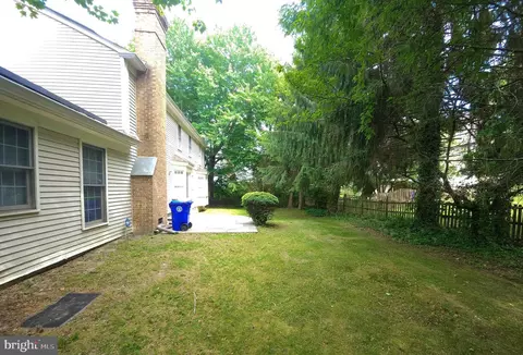 Exterior - 2124 Cherry Leaf Ln, Silver Spring, MD 20906 photo 2 of 3