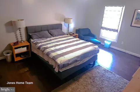 Bedroom - 2124 Cherry Leaf Ln, Silver Spring, MD 20906 photo 5 of 8