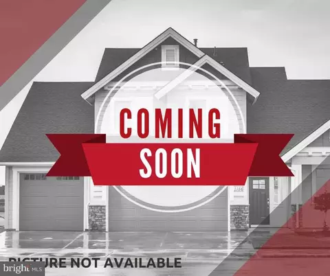 180 Talbott St #104, Rockville, MD 20852