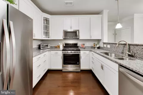 Kitchen - 3825 Doc Berlin Dr #15, Silver Spring, MD 20906 photo 2 of 3