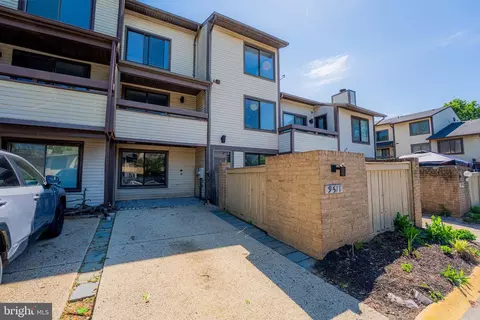 9511 Treyford Ter, Gaithersburg, MD 20886