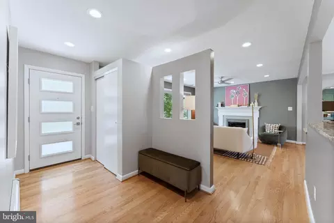 Entry Way - 8901 1st Ave, Silver Spring, MD 20910 photo 2 of 10