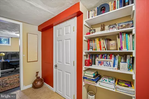 Entry Way - 12706 Holdridge Rd, Silver Spring, MD 20906 photo 5 of 5