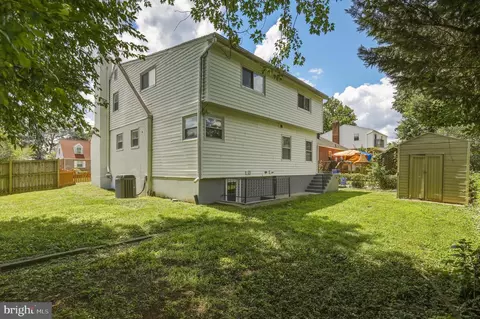 Exterior - 1511 Crest Rd, Silver Spring, MD 20902 photo 3 of 6
