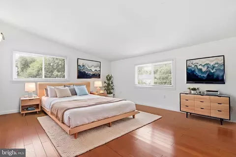 Bedroom - 1511 Crest Rd, Silver Spring, MD 20902 photo 3 of 5