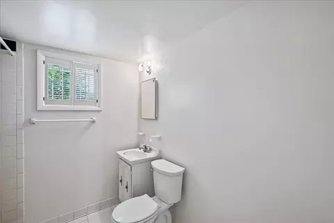 Bath - 8 Kerwood Ct, Silver Spring, MD 20904 photo 4 of 4