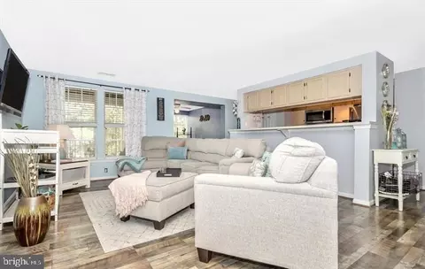 13105 Briarcliff Ter #11-1104, Germantown, MD 20874