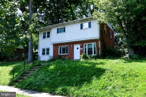 712 1st St, Rockville, MD 20851
