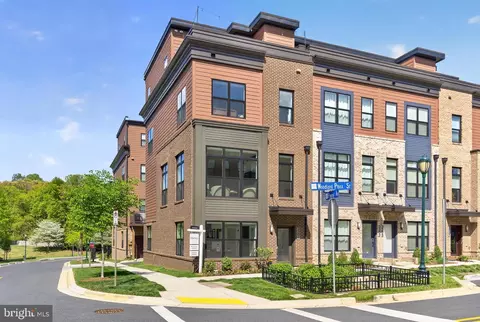3301 Woodland Phlox St, Rockville, MD 20852