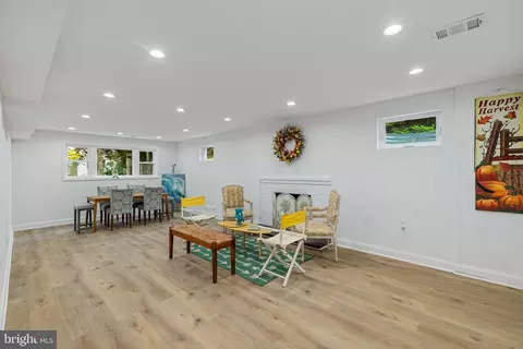Living - 8802 2nd Ave, Silver Spring, MD 20910 photo 2 of 2