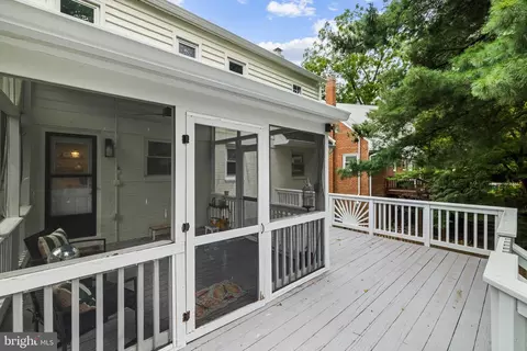 Exterior - 8802 2nd Ave, Silver Spring, MD 20910 photo 5 of 11
