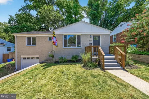Exterior - 911 Newhall St, Silver Spring, MD 20901 photo 1 of 6