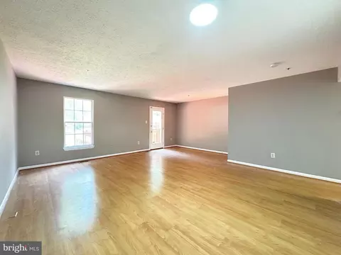 Living - 20527 Lowfield Dr, Germantown, MD 20874 photo 1 of 12