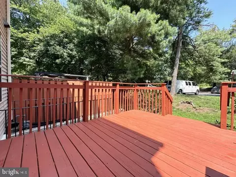 Exterior - 20527 Lowfield Dr, Germantown, MD 20874 photo 8 of 10