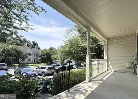 Exterior - 20527 Lowfield Dr, Germantown, MD 20874 photo 3 of 10