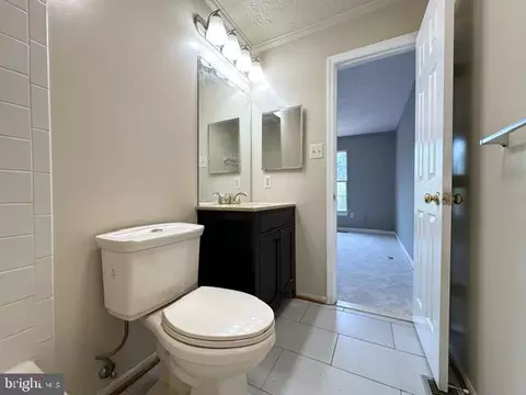 Bath - 20527 Lowfield Dr, Germantown, MD 20874 photo 3 of 5