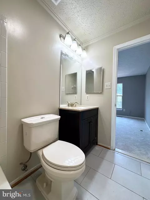 Bath - 20527 Lowfield Dr, Germantown, MD 20874 photo 2 of 5