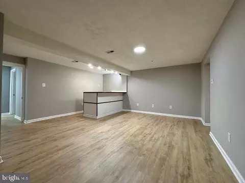 Living - 20527 Lowfield Dr, Germantown, MD 20874 photo 5 of 12