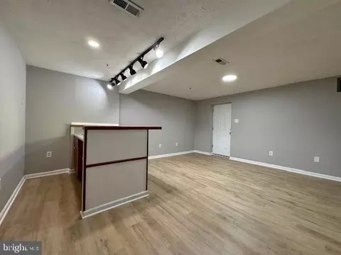Living - 20527 Lowfield Dr, Germantown, MD 20874 photo 8 of 12