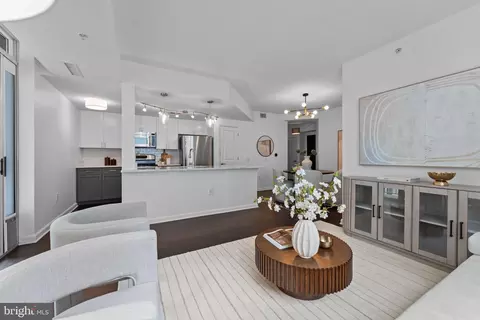 Living - 930 Wayne Ave #610, Silver Spring, MD 20910 photo 3 of 3