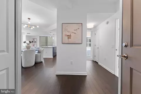 Entry Way - 930 Wayne Ave #610, Silver Spring, MD 20910 photo 1 of 1
