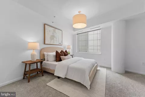 Bedroom - 930 Wayne Ave #610, Silver Spring, MD 20910 photo 2 of 5