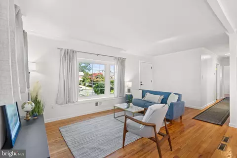 Living - 8808 Leonard Dr, Silver Spring, MD 20910 photo 1 of 2