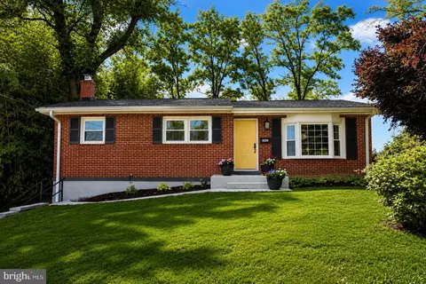 Exterior - 8808 Leonard Dr, Silver Spring, MD 20910 photo 3 of 5