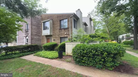 20200 Spring Haven Ct, Gaithersburg, MD 20886