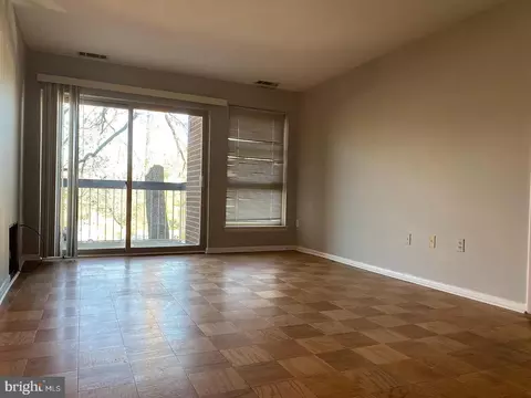 Living - 2305 Greenery Ln #102-3, Silver Spring, MD 20906 photo 2 of 2