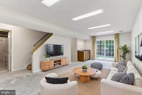 Living - 2206 Touchstone Ct, Silver Spring, MD 20904 photo 7 of 8