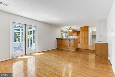 Living - 2206 Touchstone Ct, Silver Spring, MD 20904 photo 6 of 8