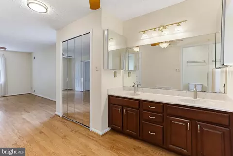 Entry Way - 2206 Touchstone Ct, Silver Spring, MD 20904 photo 2 of 2