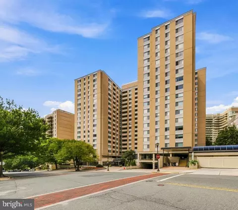 4601 N Park Ave #1718, Chevy Chase, MD 20815