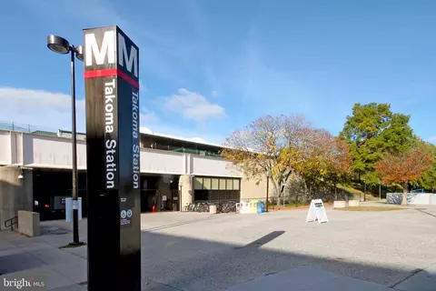 Exterior - 615 Gist Ave, Silver Spring, MD 20910 photo 6 of 7