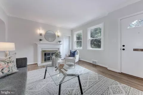 Living - 615 Gist Ave, Silver Spring, MD 20910 photo 3 of 3