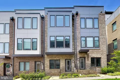 8037 Baxter St, Derwood, MD 20855