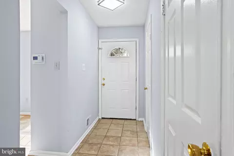 Entry Way - 2015 Featherwood St, Silver Spring, MD 20904 photo 4 of 12