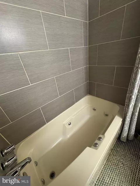 Bath - 2307 Greenery Ln #203-2, Silver Spring, MD 20906 photo 2 of 5