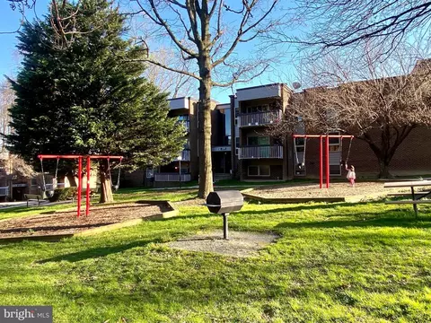 Exterior - 2307 Greenery Ln #203-2, Silver Spring, MD 20906 photo 8 of 9