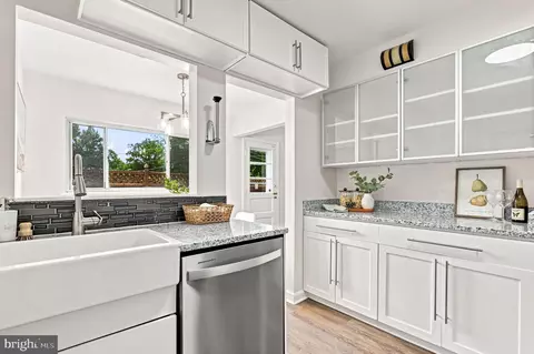 Kitchen - 710 Dryden St, Silver Spring, MD 20901 photo 4 of 4
