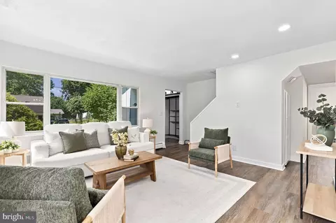 Living - 710 Dryden St, Silver Spring, MD 20901 photo 2 of 2