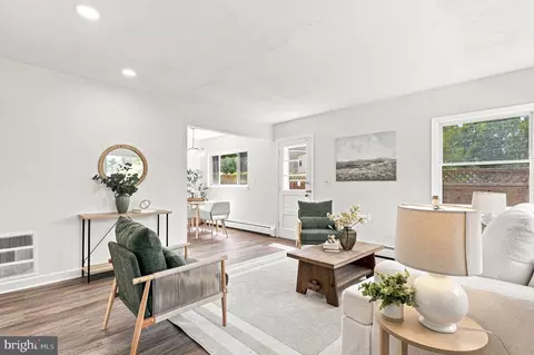 Living - 710 Dryden St, Silver Spring, MD 20901 photo 1 of 2