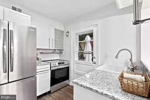 Kitchen - 710 Dryden St, Silver Spring, MD 20901 photo 2 of 4