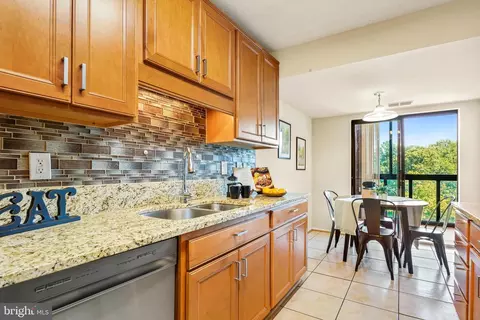 Kitchen - 15115 Interlachen Dr #3-621, Silver Spring, MD 20906 photo 2 of 3