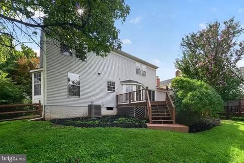 Exterior - 8 Shipwright Ct, Gaithersburg, MD 20877 photo 9 of 13