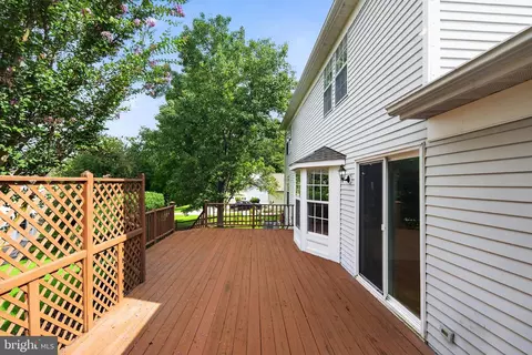 Exterior - 8 Shipwright Ct, Gaithersburg, MD 20877 photo 8 of 13