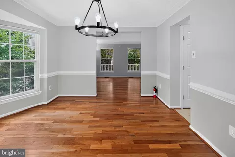 Entry Way - 8 Shipwright Ct, Gaithersburg, MD 20877 photo 5 of 13