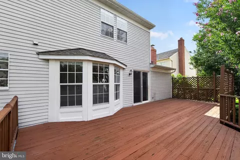 Exterior - 8 Shipwright Ct, Gaithersburg, MD 20877 photo 7 of 13
