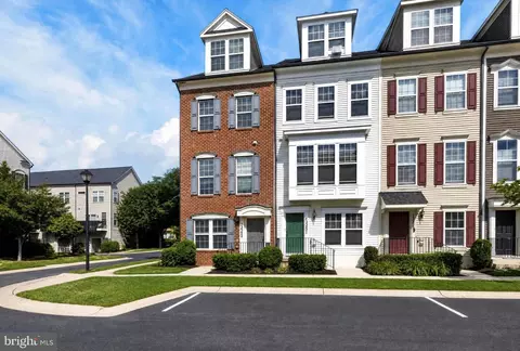 13233 Orsay St #1301, Clarksburg, MD 20871